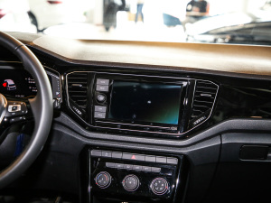 2021280TSI DSG(q)m(lin) {(dio)L(fng)