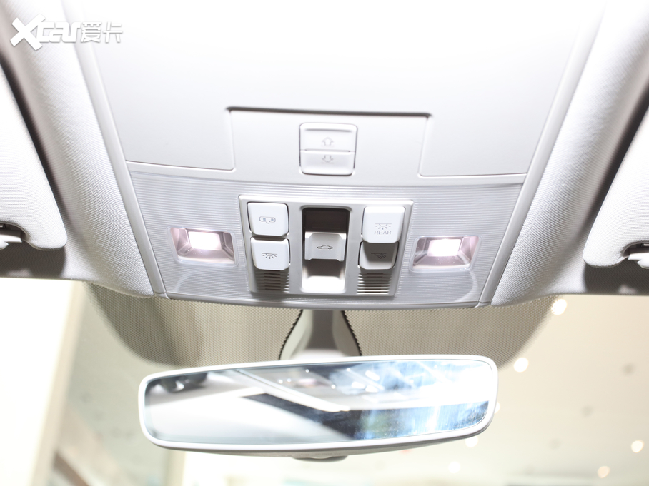 2020���~�v 330TSI DSG�I����