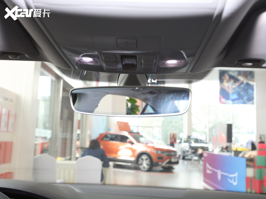 2020���~�v 330TSI DSG�I(l��ng)����