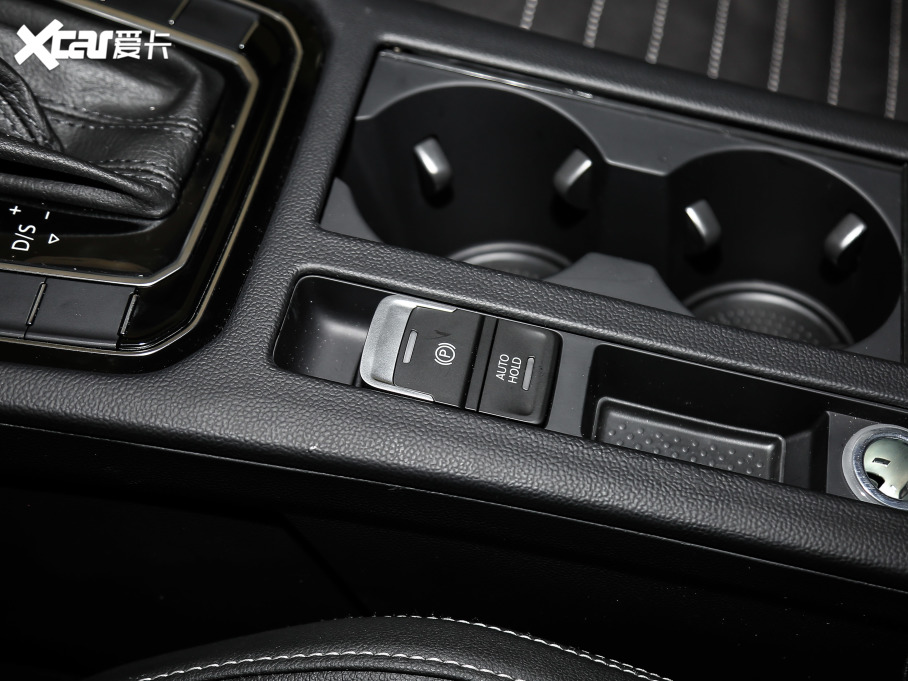 2020���~�v 380TSI DSG���A��