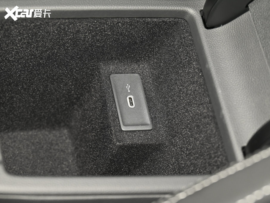 2021~v 330TSI DSG 30o