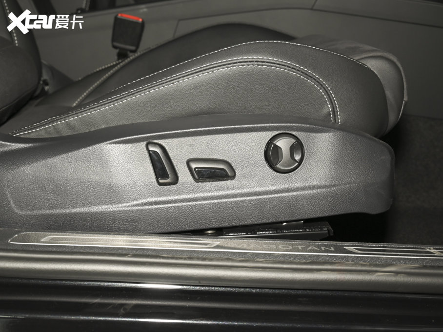 2021~v 330TSI DSG 30o