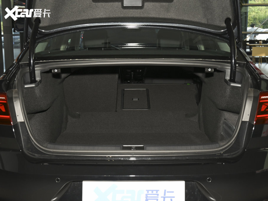 2021~v 330TSI DSG 30o