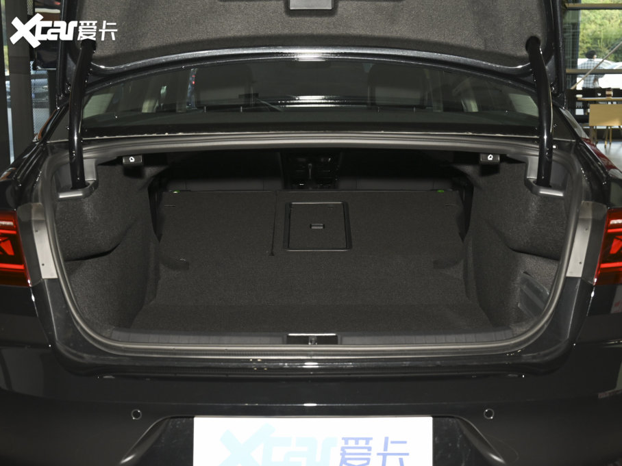 2021~v 330TSI DSG 30o