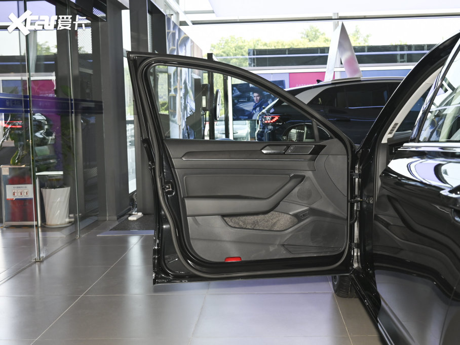 2021~v 330TSI DSG 30o(j)