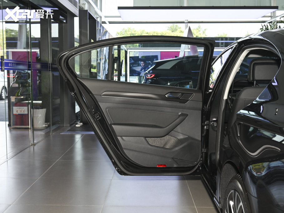 2021~v 330TSI DSG 30o