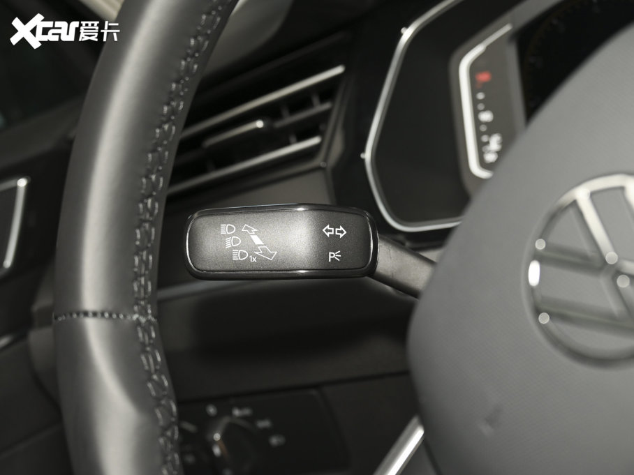 2021~v 330TSI DSG 30o