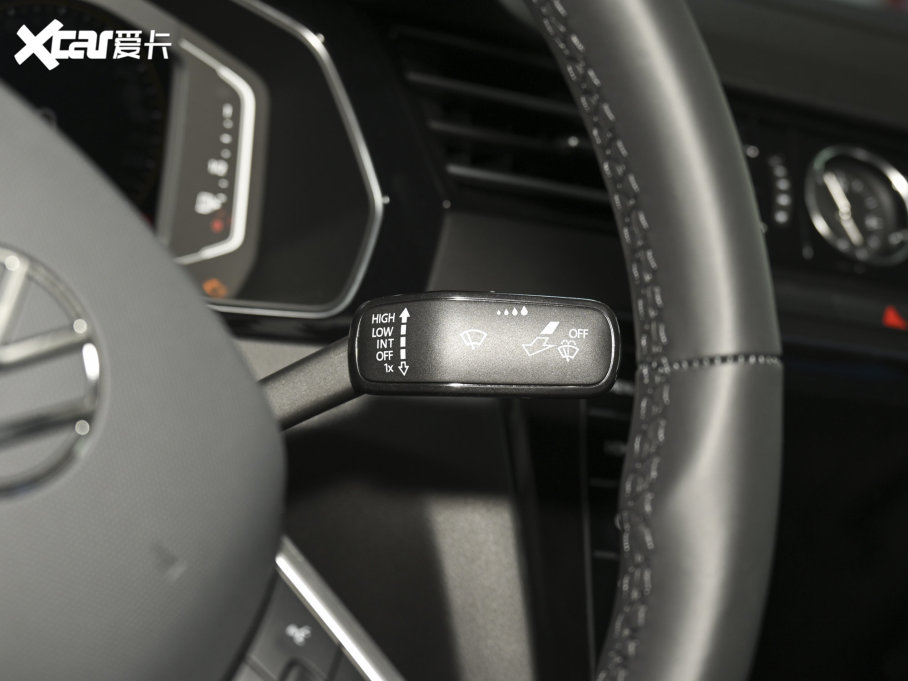 2021~v 330TSI DSG 30o