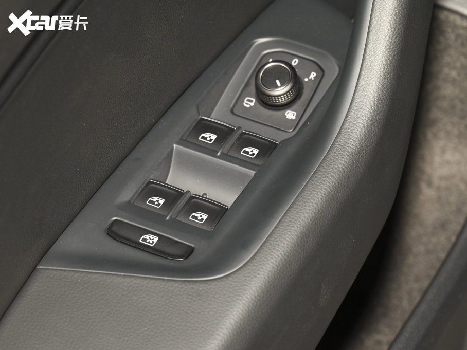 2021~v 330TSI DSG 30o