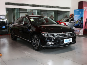 2020款330TSI DSG尊贵型 整体外观