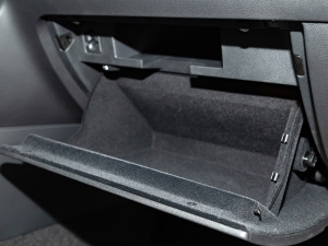 2020款280TSI DSG舒适型 手套箱