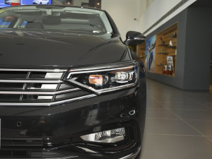 2021330TSI DSG 30o ^