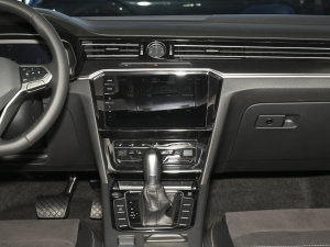2021款330TSI DSG 30周年纪念版 中控台