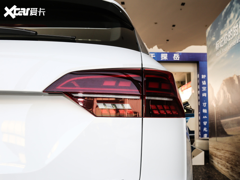 2021̽ 380TSI R-Line