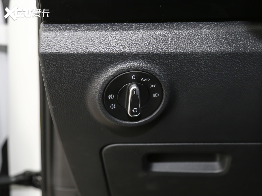 2021̽ 330TSI APlus