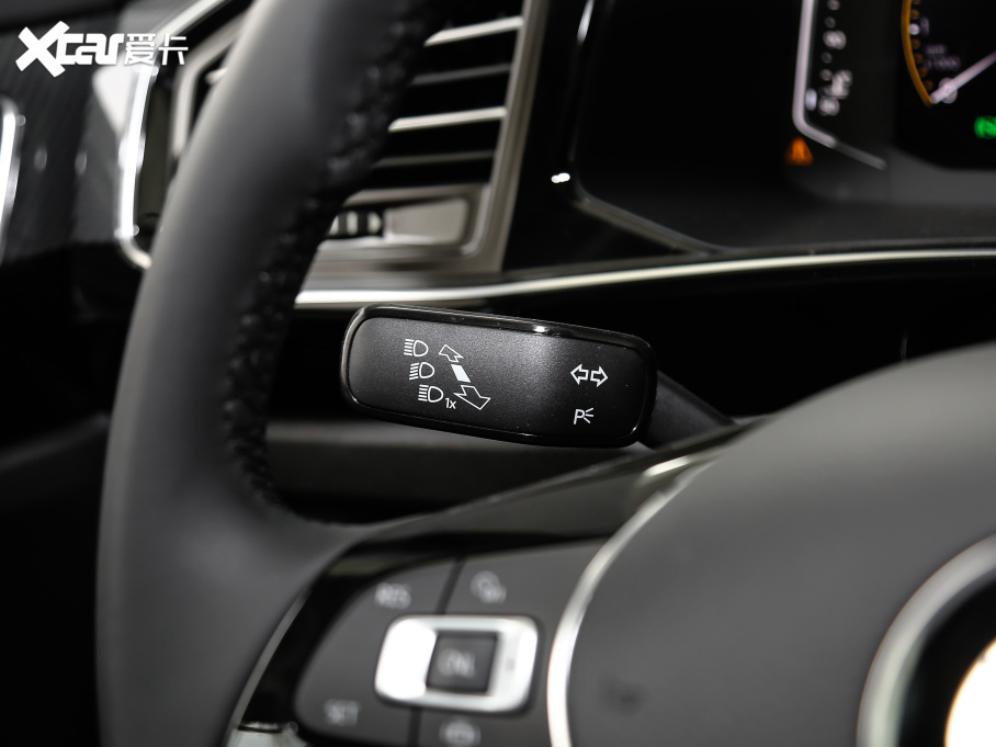 2021̽ 330TSI APlus