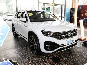 2021380TSI R-Line w^