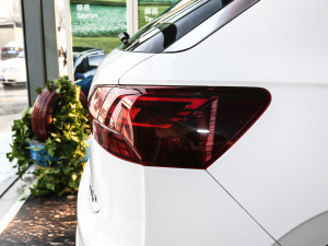 2021380TSI R-Line ^