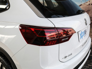 2021380TSI R-Line ^