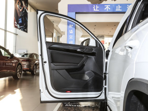 2021380TSI (q)R-Line(lin) {λ܇T