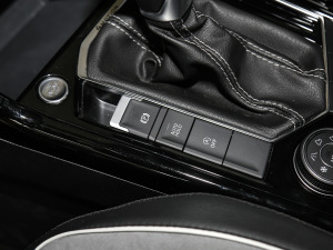 2021380TSI (q)R-Line(lin) v܇Ƅ