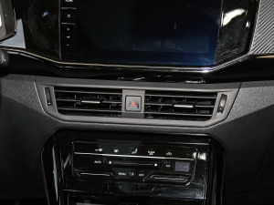 2021380TSI (q)R-Line(lin) {(dio)L