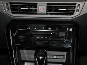 2021380TSI (q)R-Line(lin) {(dio){(dio)(ji)