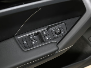 2021330TSI (q)A(lin)Plus {܇ƅ^(q)	