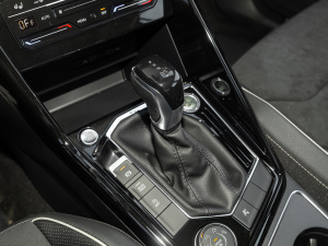 2021380TSI APro QU