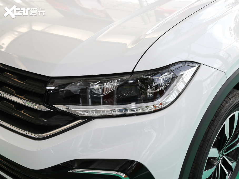 2021̽Ӱ 200TSI DSG R-Line