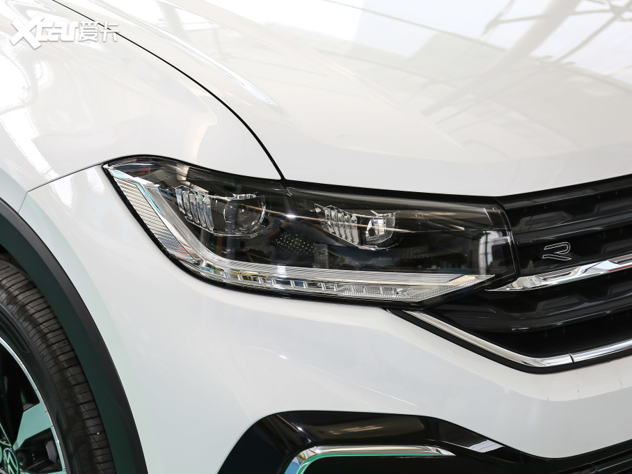 2021̽Ӱ 200TSI DSG R-Line