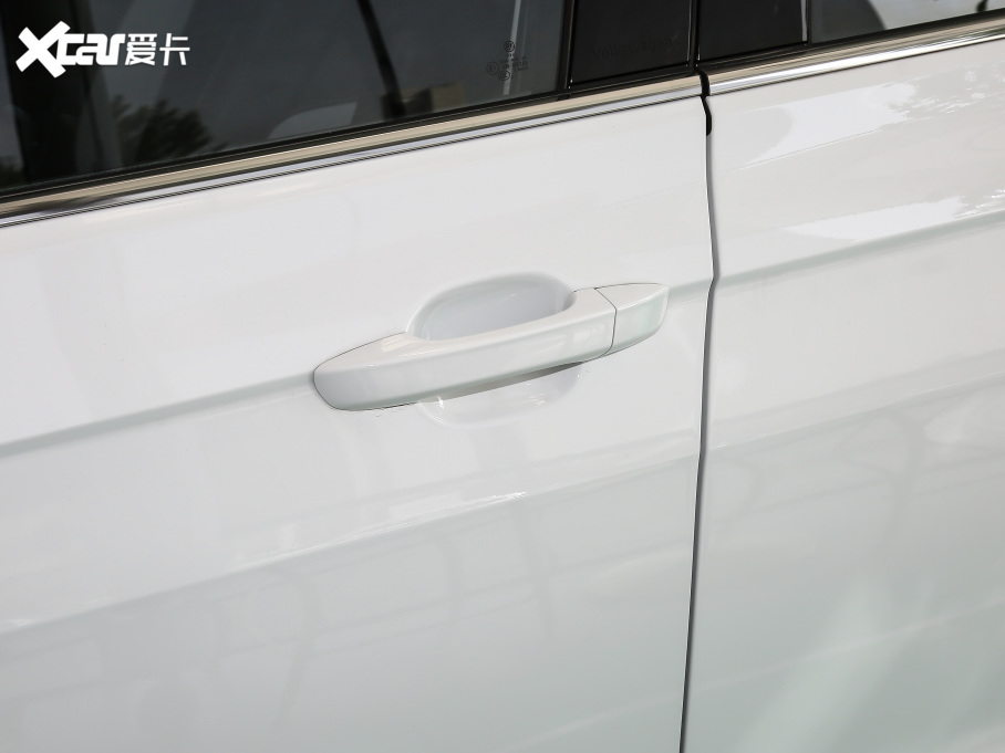 2021̽Ӱ 200TSI DSG R-Line