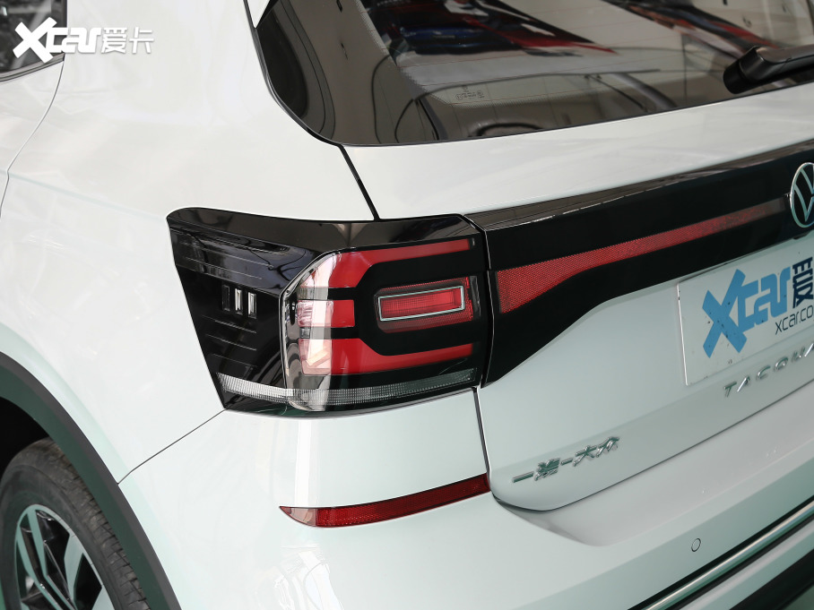 2021̽Ӱ 200TSI DSG R-Line