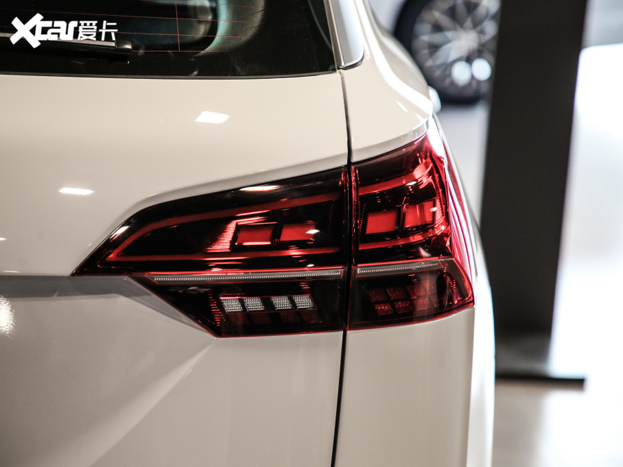 2021̽ 380TSI R-Line