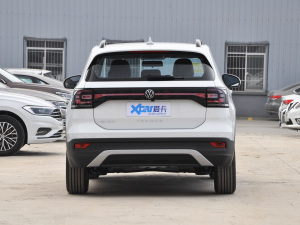 2021款1.5L 自动尚智联版  整体外观