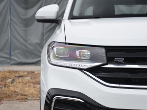 2021280TSI DSG R-Line ^