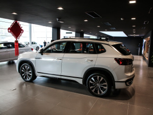 2021380TSI R-Line w^