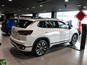 2021380TSI R-Line w^