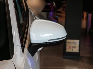 2021380TSI R-Line ^