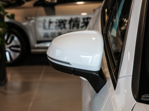 2021380TSI R-Line ^