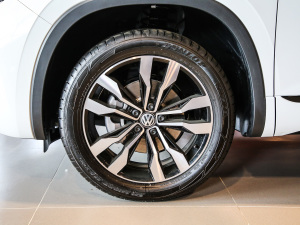 2021380TSI R-Line ^