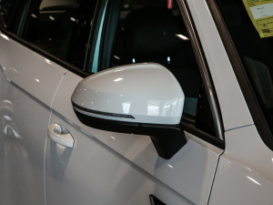 2021380TSI R-Line ^