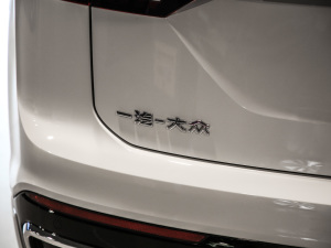 2021380TSI R-Line ^