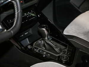 2021380TSI (q)R-Line(lin) п؅^(q)