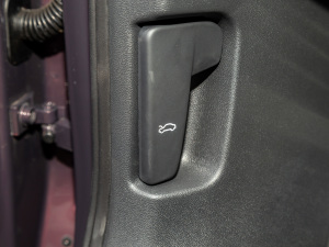 2021380TSI (q)R-Lineؾ п؅^(q)