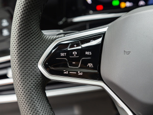 2021380TSI (q)R-Lineؾ п؅^(q)