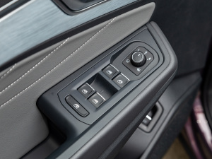 2021380TSI (q)R-Lineؾ п؅^(q)