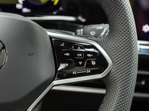 2021380TSI (q)R-Lineؾ п؅^(q)