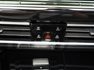 2021380TSI (q)R-Lineؾ п؅^(q)