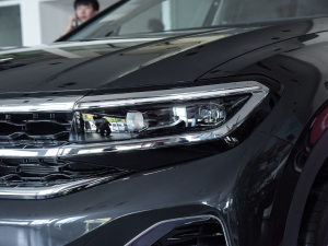 2021款330TSI 两驱豪华佳境版 大灯
